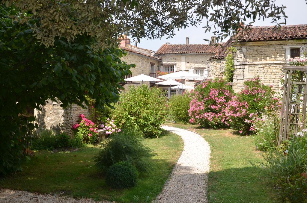 Bed and Breakfast La Closerie Nercillac Экстерьер фото